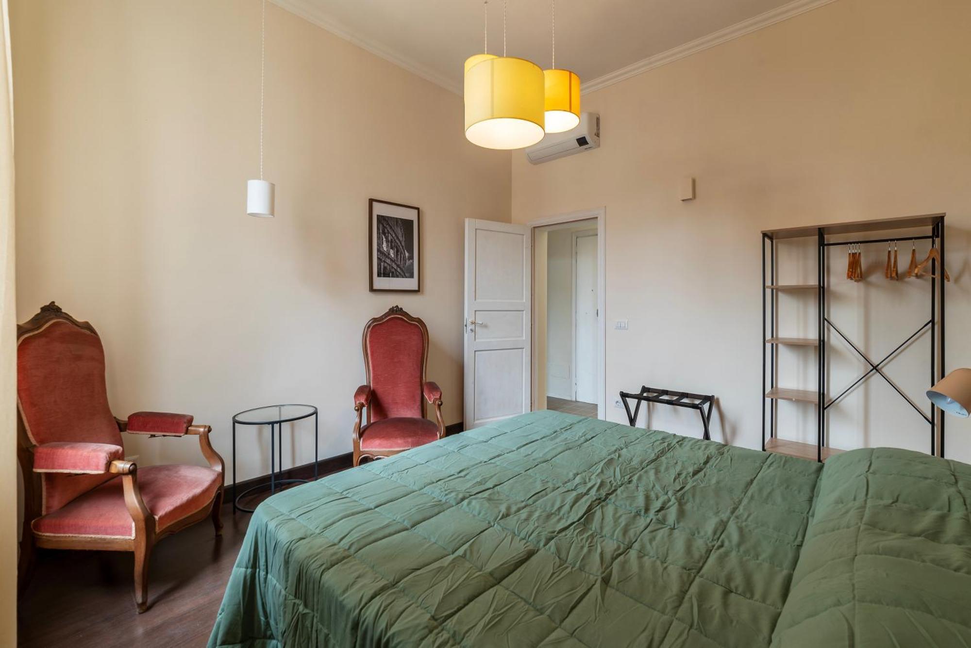 Colosseo & San Clemente Apartment Рим Экстерьер фото